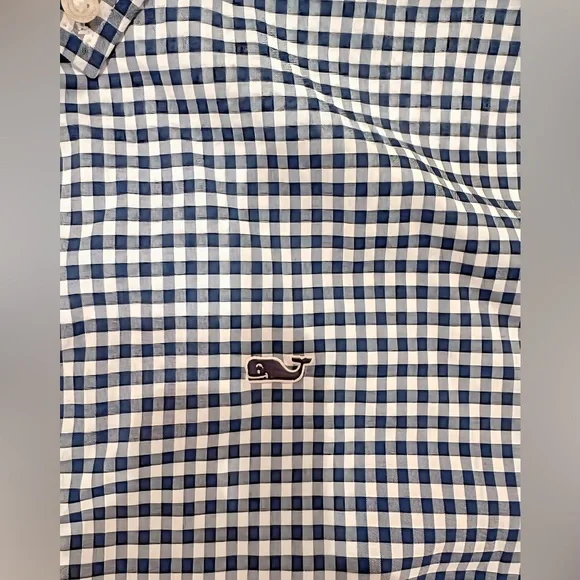 Boys Vineyard Vines performance shirt.
Hardly worn. Age 12/14. Gingham - Picture 3 of 3